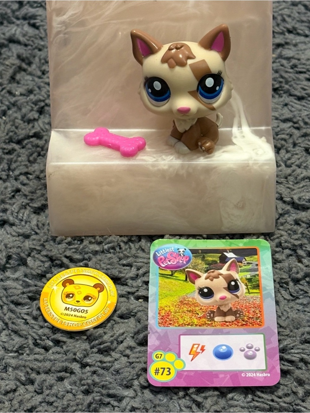 NWOT Littlest Pet Shop G7 #73 Brown Dog Toy with Accessories